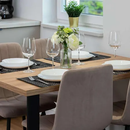 Family In With Parking And Playground By Renters Apartamento Gdynia