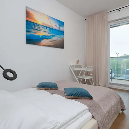 Family In With Parking And Playground By Renters Apartamento